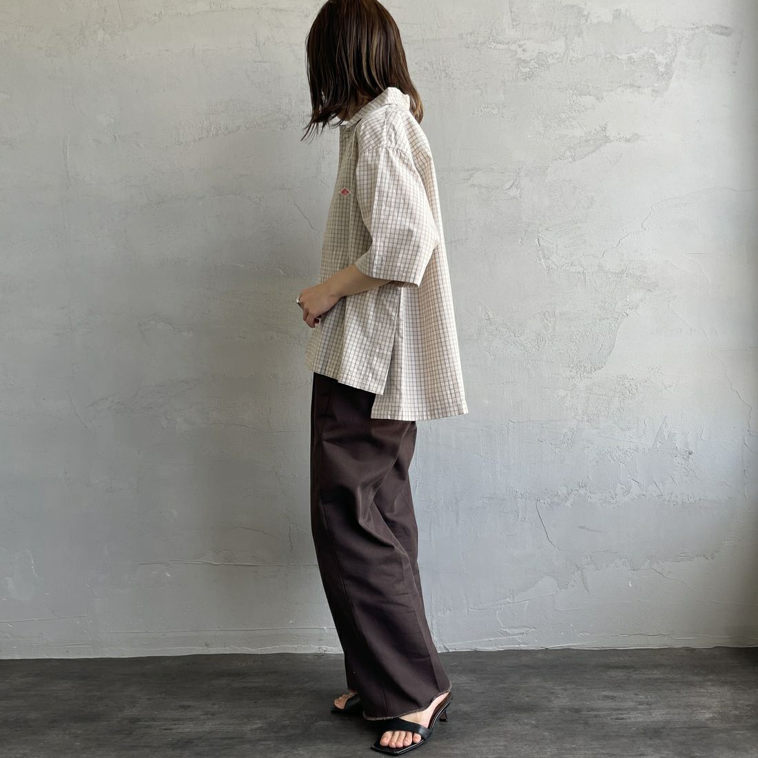 DANTON [ダントン] ハーフスリーブシャツ [DT-B0223CPP] BEG/GRY CK &&モデル身長：158cm 着用サイズ：38&&