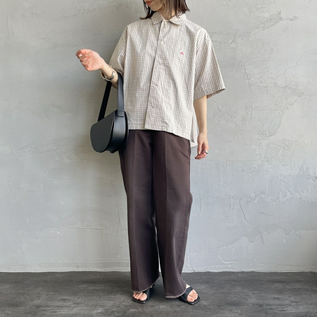 DANTON [ダントン] ハーフスリーブシャツ [DT-B0223CPP] BEG/GRY CK &&モデル身長：158cm 着用サイズ：38&&