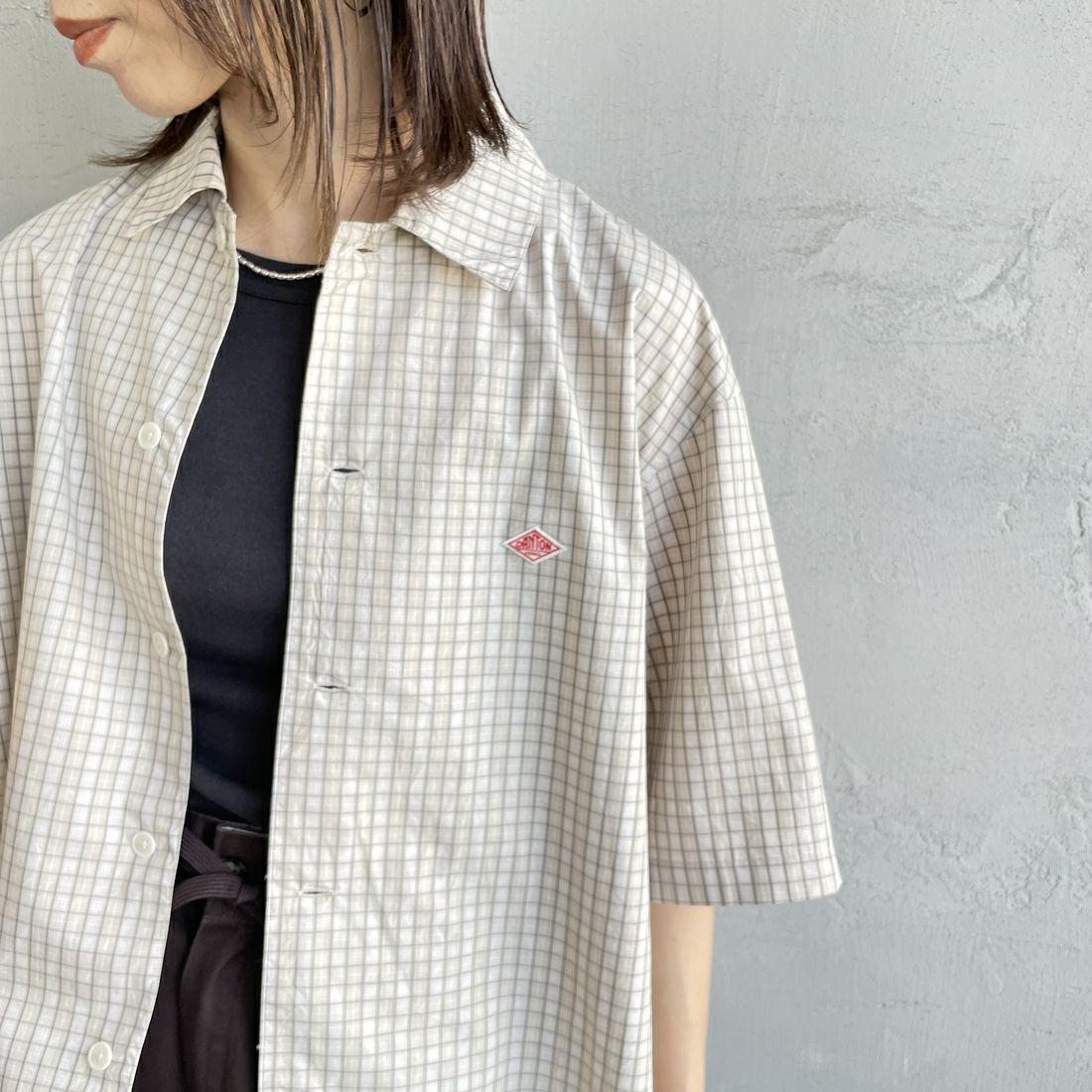 DANTON [ダントン] ハーフスリーブシャツ [DT-B0223CPP] BEG/GRY CK &&モデル身長：158cm 着用サイズ：38&&