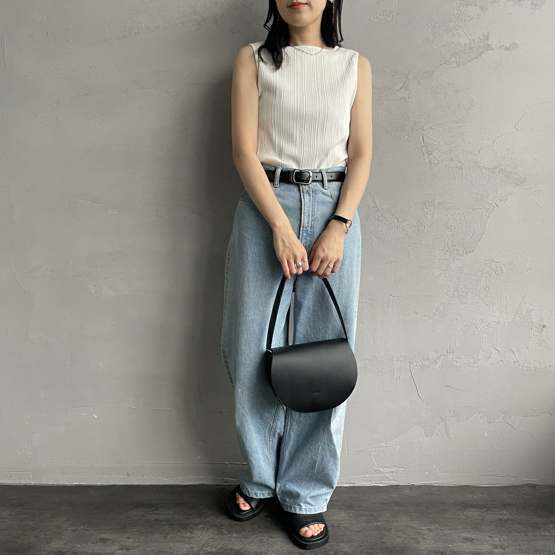 Noir Fabrik [ヌワールファブリック] ボートネックノースリーブリブカットソー [JFS-C092] O.WHITE &&モデル身長：160cm 着用サイズ：1&&