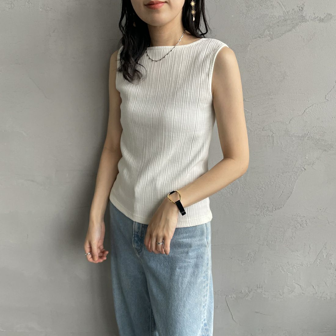 Noir Fabrik [ヌワールファブリック] ボートネックノースリーブリブカットソー [JFS-C092] O.WHITE &&モデル身長：160cm 着用サイズ：0&&