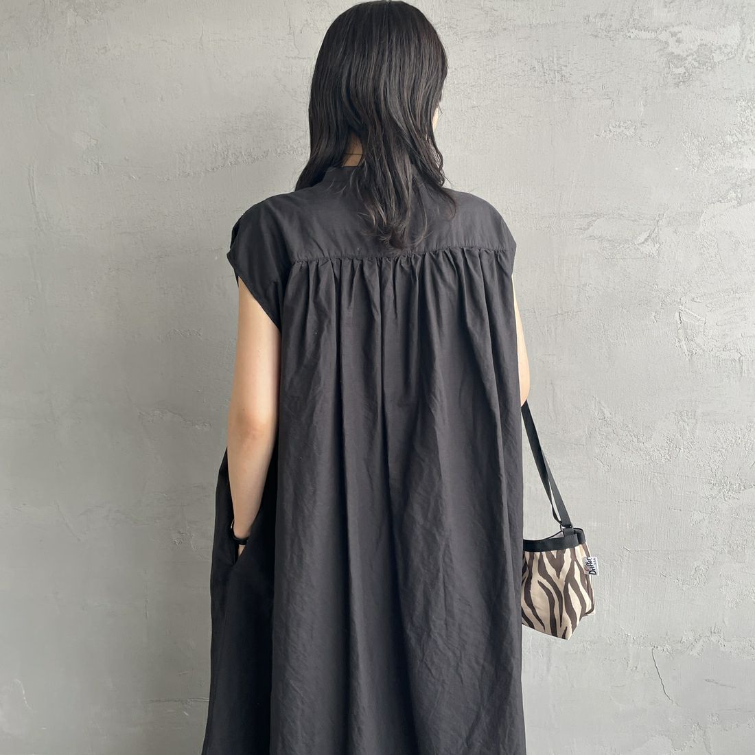 DANTON [ダントン] コットンリネンギャザワンピース [DT-B0347VCL] BLACK &&モデル身長：160cm 着用サイズ：36&&