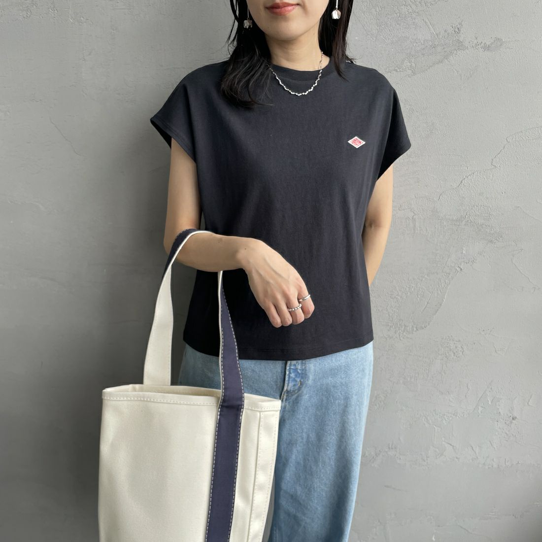 DANTON [ダントン] ドルマンスリーブソリッドTシャツ [DT-C0403FLC] BLACK &&モデル身長：160cm 着用サイズ：S&&
