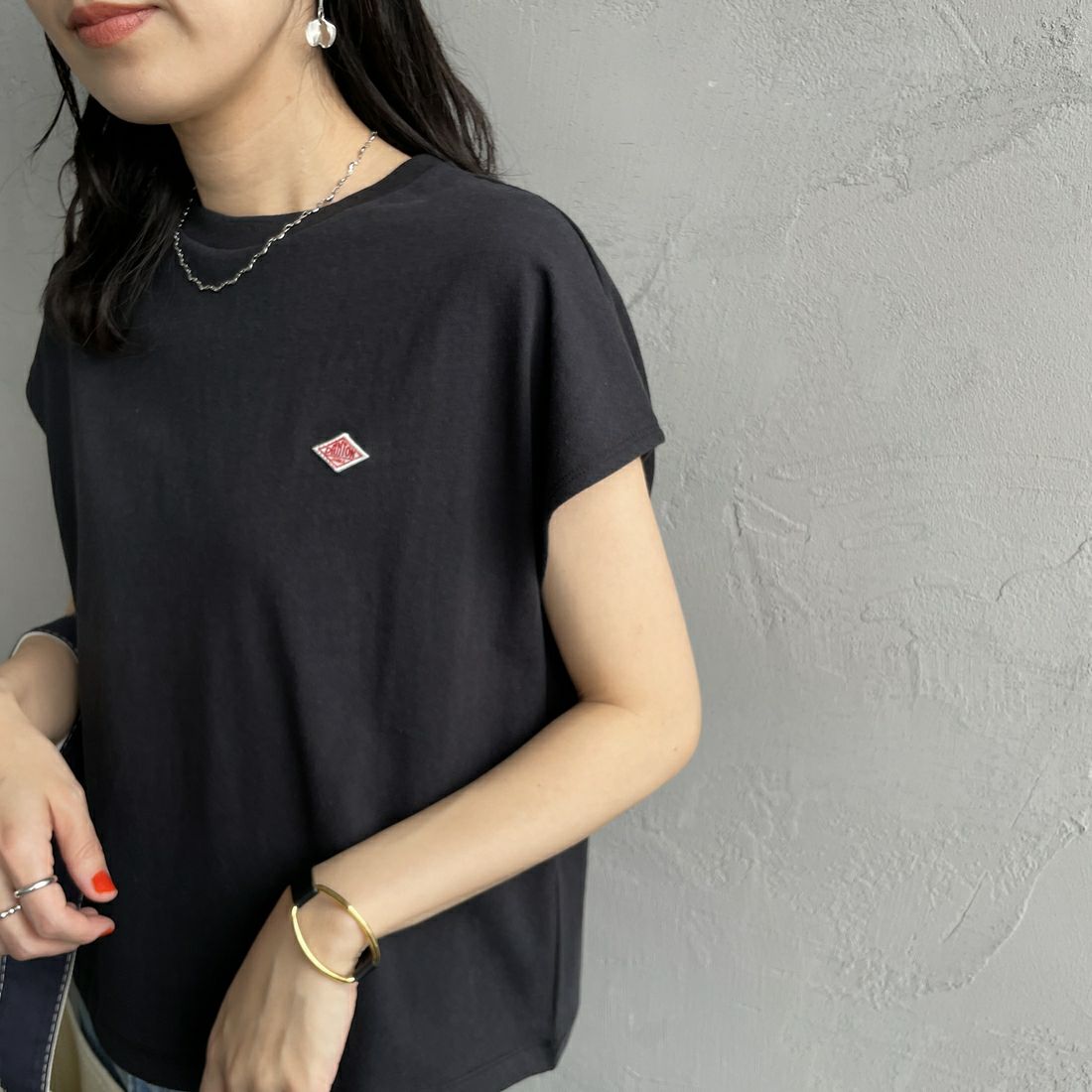 DANTON [ダントン] ドルマンスリーブソリッドTシャツ [DT-C0403FLC] BLACK &&モデル身長：160cm 着用サイズ：S&&
