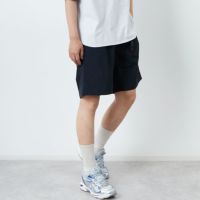 BLACK&&モデル身長：179cm 着用サイズ：L&&