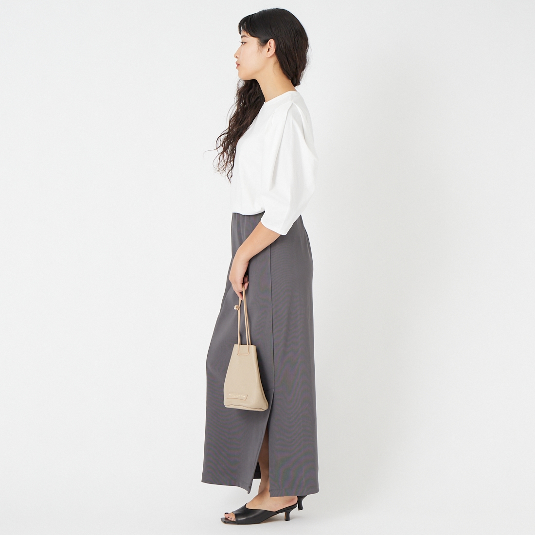 nenom [ネノム] マルチWAYナロースカート [NE23142065] 33 ORANGE &&モデル身長：158cm 着用サイズ：F&&