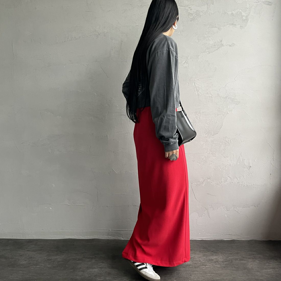 nenom [ネノム] マルチWAYナロースカート [NE23142065] 46 RED &&モデル身長：156cm 着用サイズ：F&&