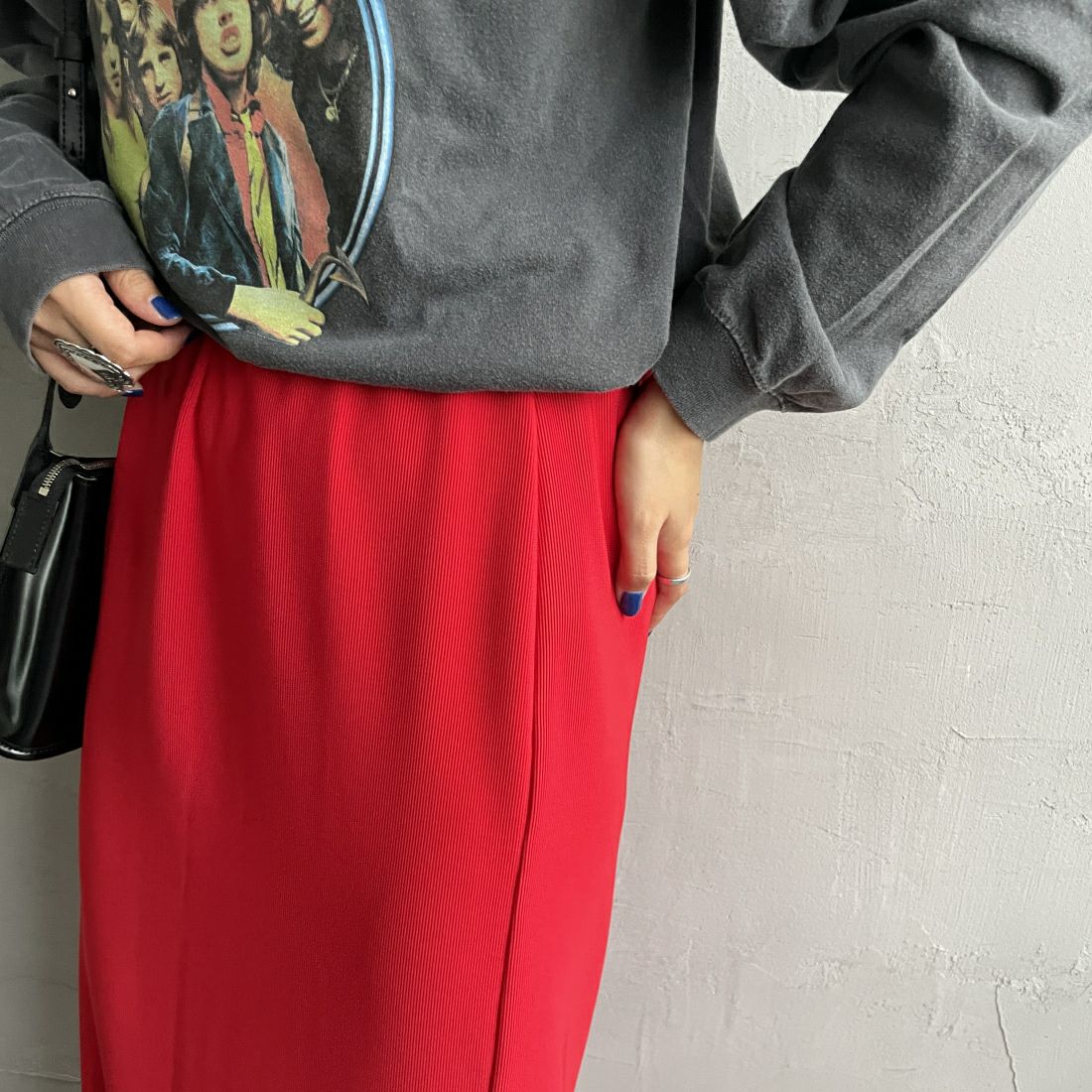 nenom [ネノム] マルチWAYナロースカート [NE23142065] 46 RED &&モデル身長：156cm 着用サイズ：F&&