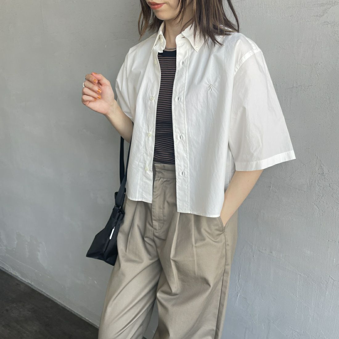 Gymphlex [ジムフレックス] 半袖ボタンダウンシャツ [GY-B0367OGT] WHITE &&モデル身長：158cm 着用サイズ：12&&