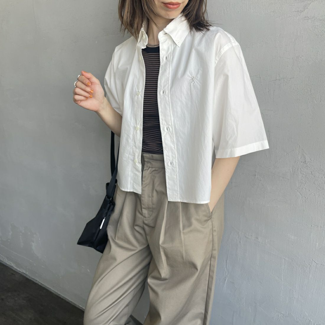 Gymphlex [ジムフレックス] 半袖ボタンダウンシャツ [GY-B0367OGT] WHITE &&モデル身長：158cm 着用サイズ：12&&