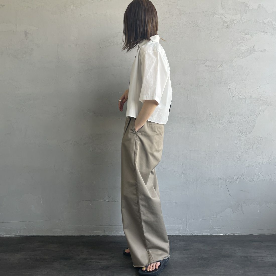 Gymphlex [ジムフレックス] 半袖ボタンダウンシャツ [GY-B0367OGT] WHITE &&モデル身長：158cm 着用サイズ：12&&