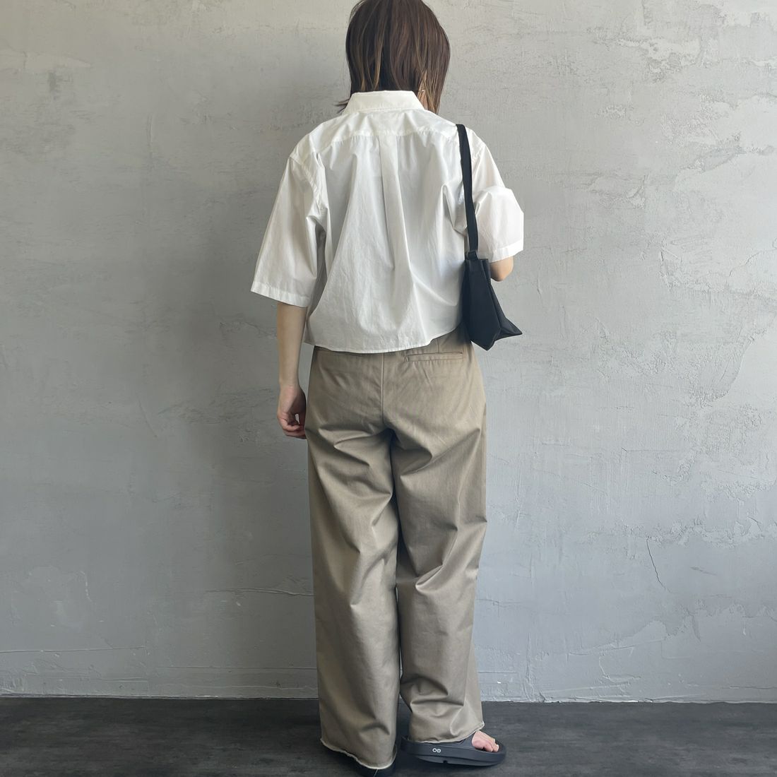 Gymphlex [ジムフレックス] 半袖ボタンダウンシャツ [GY-B0367OGT] WHITE &&モデル身長：158cm 着用サイズ：12&&