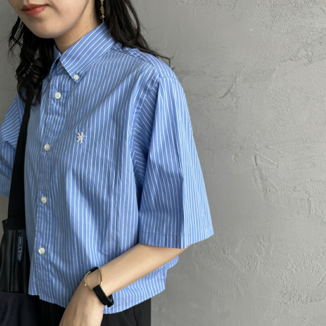 Gymphlex [ジムフレックス] 半袖ボタンダウンシャツ [GY-B0367HPS] BLU/WHT ST &&モデル身長：160cm 着用サイズ：12&&