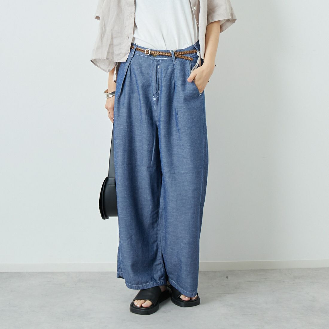 9591 D.BLU&&モデル身長：167cm 着用サイズ：M&&