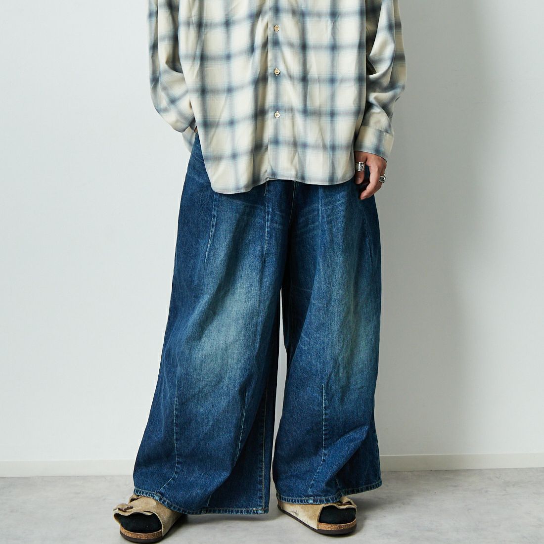 Needles [ニードルズ] ヒザデルバギーデニムパンツ [QV159] A INDIGO &&モデル身長：179cm 着用サイズ：S&&