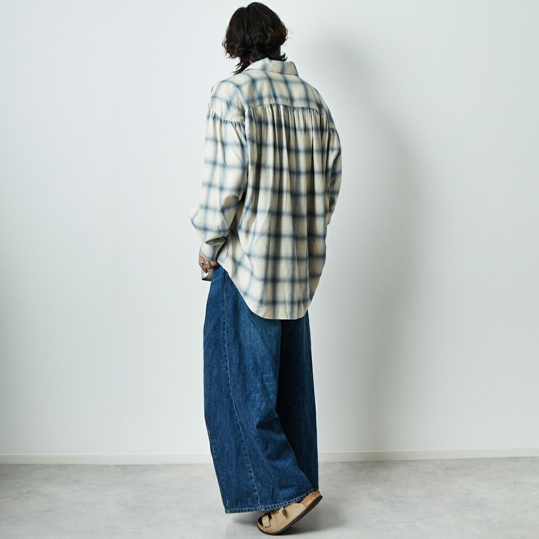 Needles [ニードルズ] ヒザデルバギーデニムパンツ [QV159] A INDIGO &&モデル身長：179cm 着用サイズ：S&&