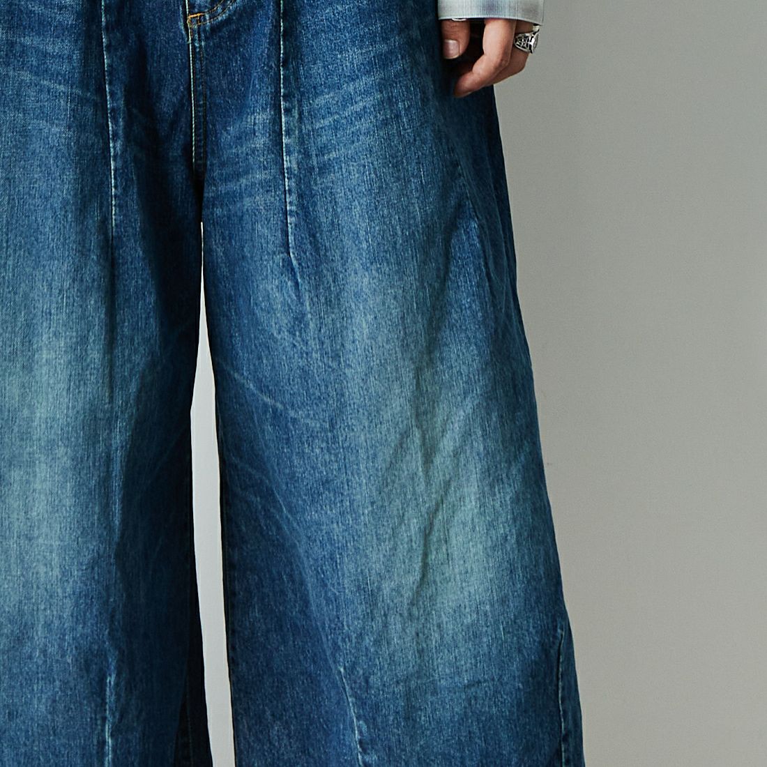 Needles [ニードルズ] ヒザデルバギーデニムパンツ [QV159] A INDIGO &&モデル身長：179cm 着用サイズ：S&&