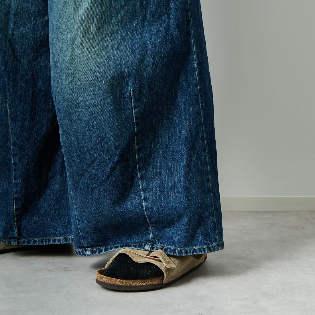 Needles [ニードルズ] ヒザデルバギーデニムパンツ [QV159] A INDIGO &&モデル身長：179cm 着用サイズ：S&&