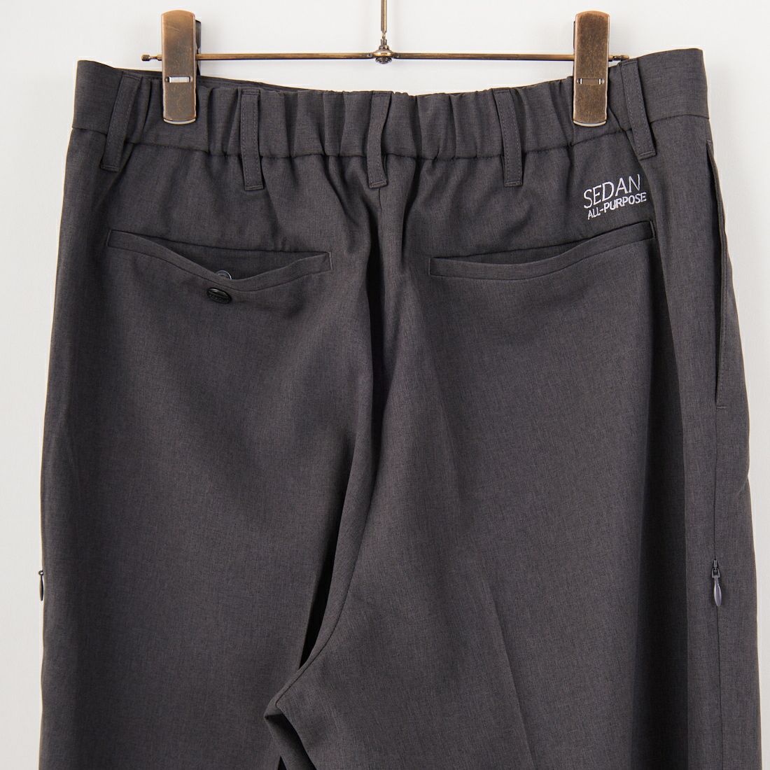 SEDAN ALL-PURPOSE [セダン オールパーパス] ベンチレーションワイドスラックス [SD25S-PT02] CHARCOAL
