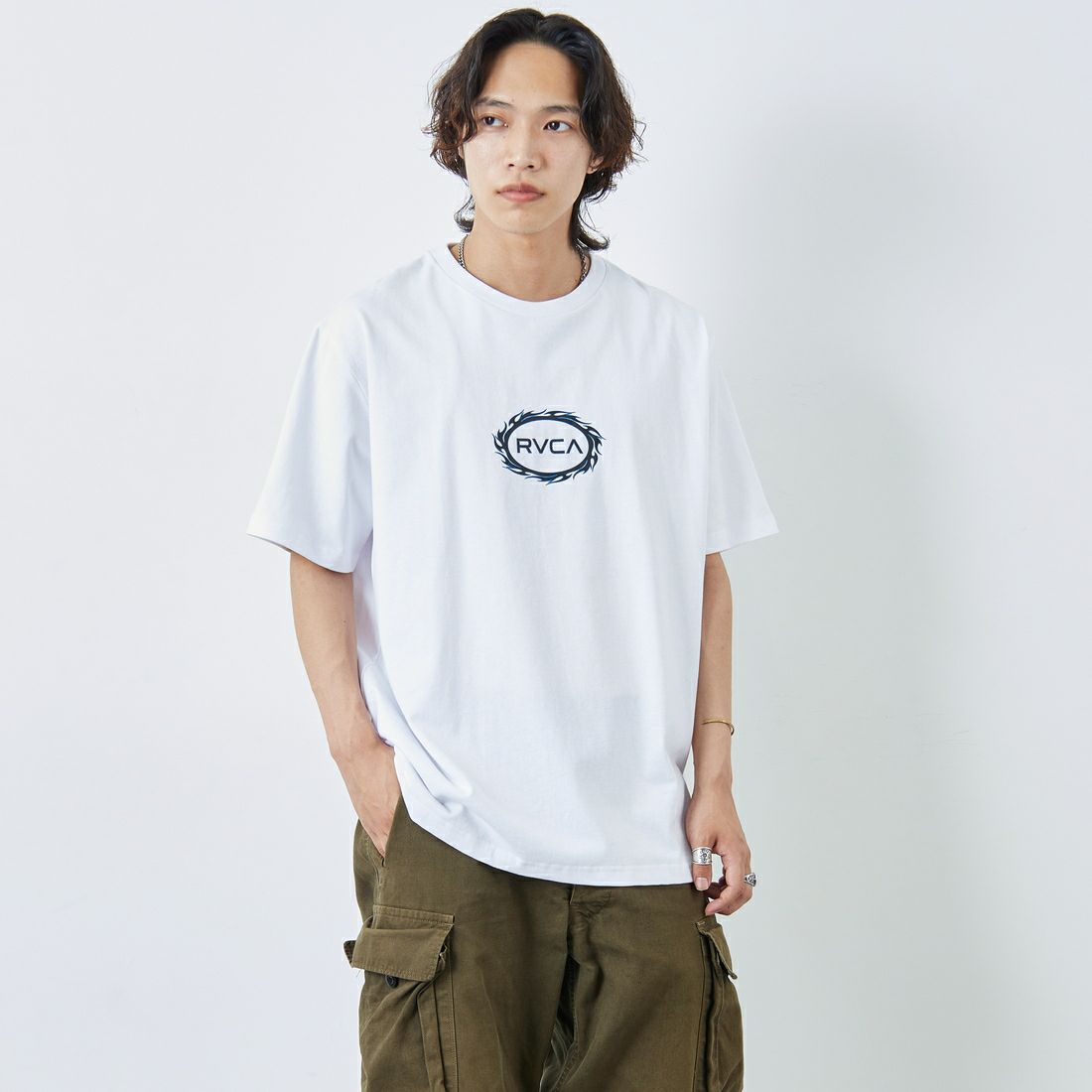 RVCA [ルーカ] TRIBAL SPIN ショートスリーブプリントTシャツ [BF04A206] WHT &&モデル身長：179cm 着用サイズ：XL&&
