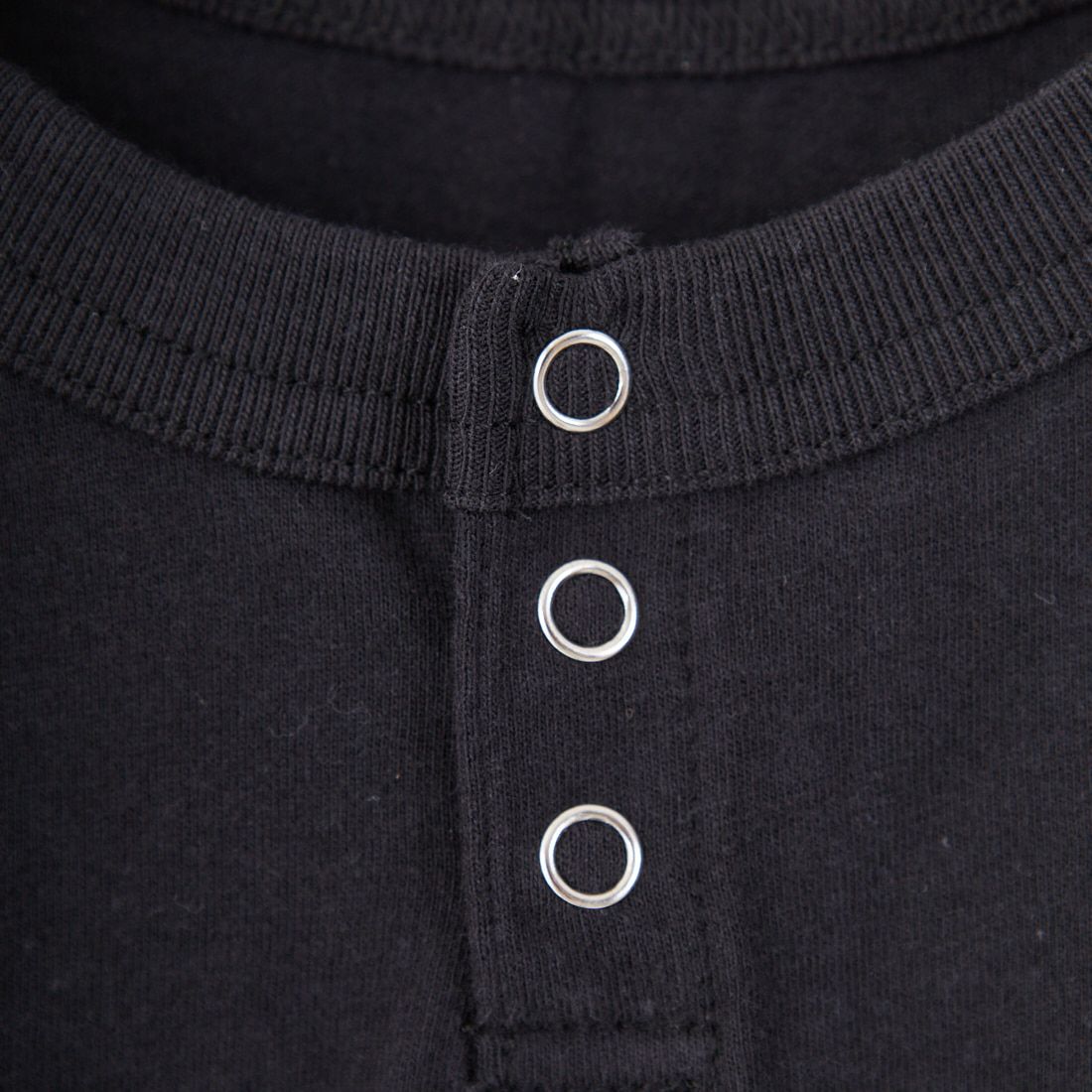 RVCA [ルーカ] ONSHORE ベビーヘンリーネックTシャツ [BF04C206] BLK