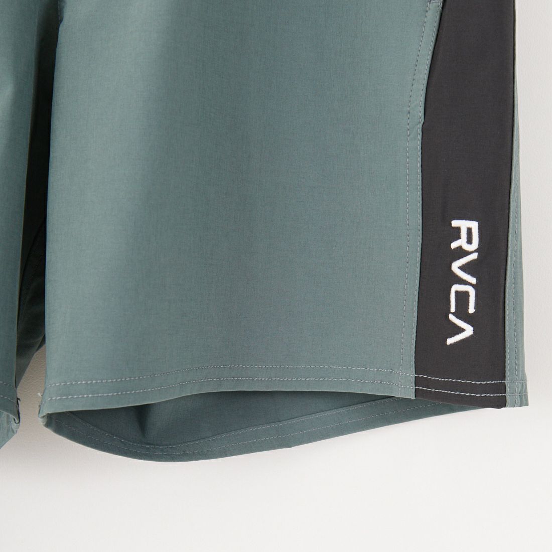 RVCA [ルーカ] PERRY ボードショーツ [BF041-531] BSG