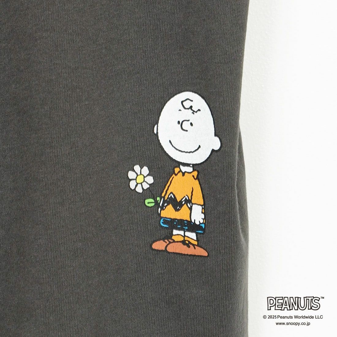 PEANUTS × JEANS FACTORY [ピーナッツ × ジーンズファクトリー] 別注 PEANUTS フラワーTシャツ [JFC-252-028-JF] SUMIKURO