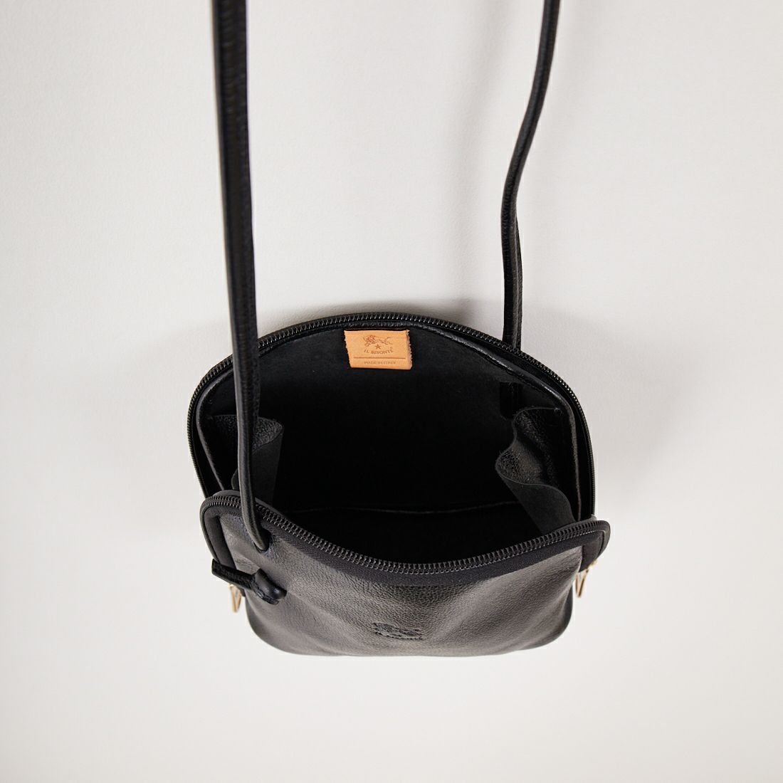 IL BISONTE [イルビゾンテ] クロスボディバッグ [54202300210] 35 ﾌﾞﾗｯｸ