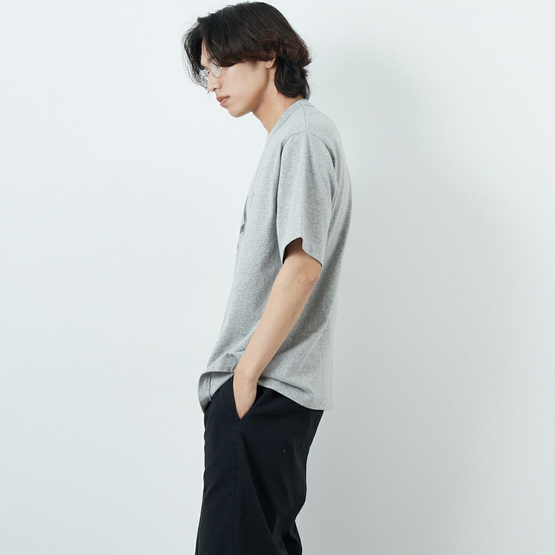 blurhms ROOTSTOCK [ブラームス ルーツストック] ALE-Y 88/12ワイドプリントTシャツ [BROOTS25S36A] 02 H.GREY &&モデル身長：179cm 着用サイズ：2&&