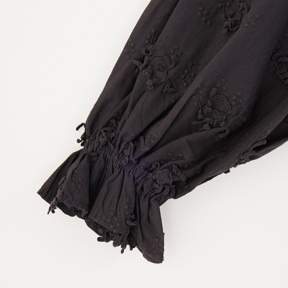 crinkle crinkle crinkle [クリンクル クリンクル クリンクル] 3D 刺繍ボレロ [CC-3529] BLACK