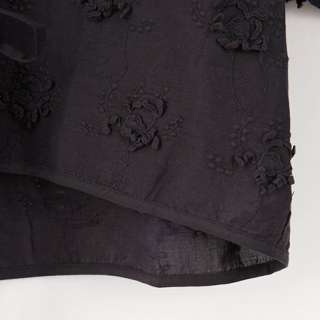 crinkle crinkle crinkle [クリンクル クリンクル クリンクル] 3D 刺繍ボレロ [CC-3529] BLACK