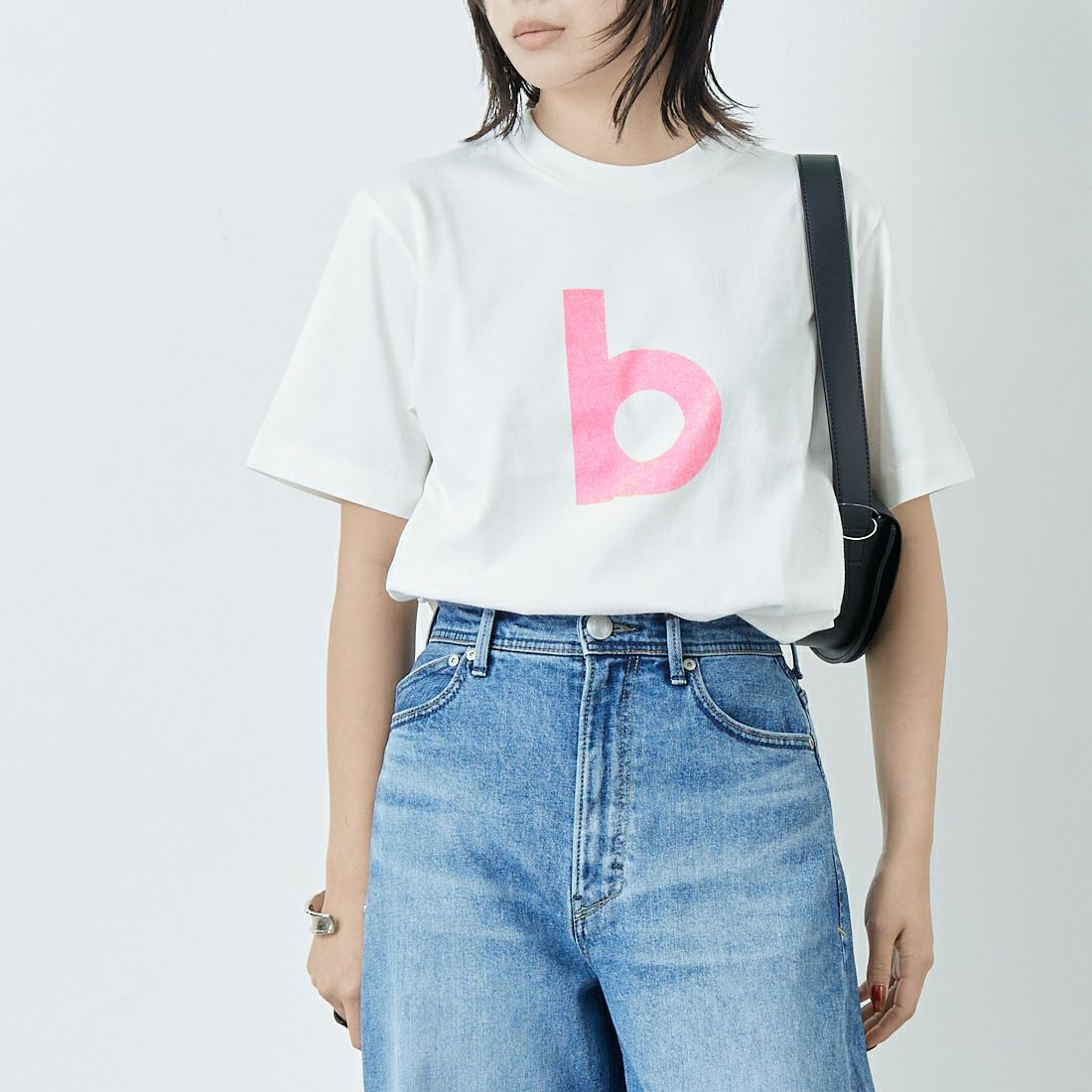 blurhms ROOTSTOCK [ブラームス ルーツストック] BD スタンダードプリントTシャツ [BROOTS25S33C] 11 WH/PINK &&モデル身長：167cm 着用サイズ：0&&
