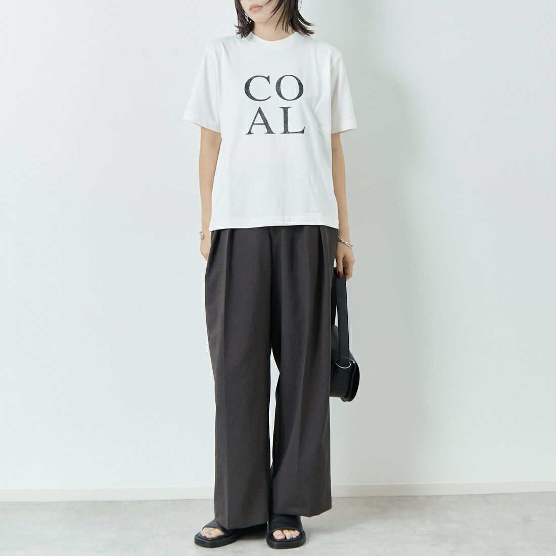 blurhms ROOTSTOCK [ブラームス ルーツストック] COAL スタンダードプリントTシャツ [BROOTS25S33D] 01 WHITE &&モデル身長：167cm 着用サイズ：0&&
