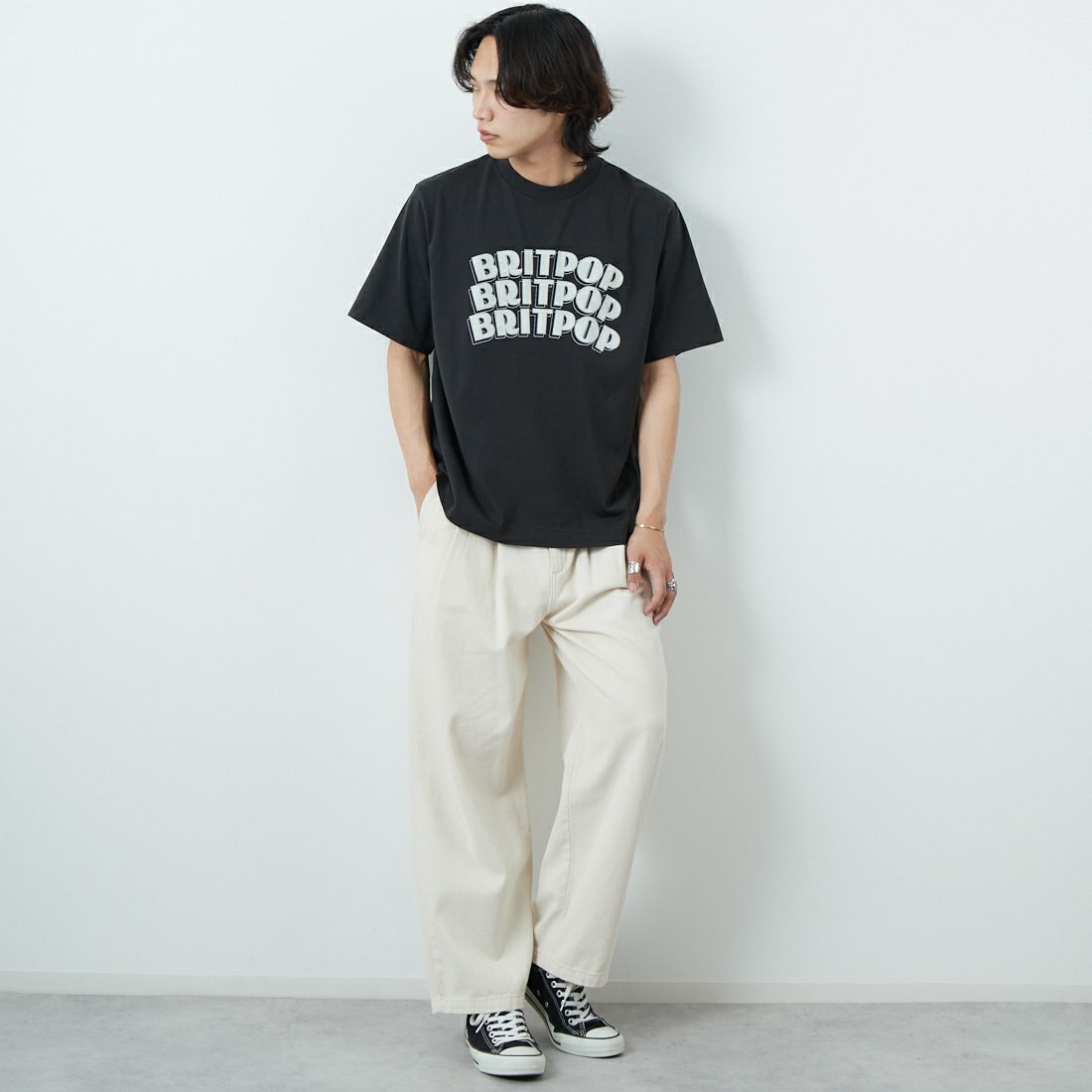 blurhms ROOTSTOCK [ブラームス ルーツストック] BRITPOP ワイドプリントTシャツ [BROOTS25S34A] 06 INK/IVO &&モデル身長：179cm 着用サイズ：2&&