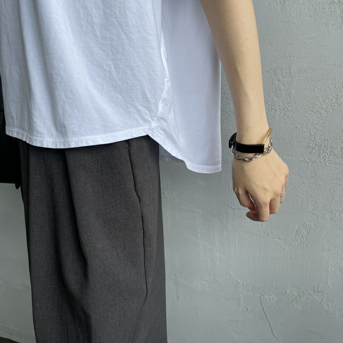 MICA&DEAL × JEANSFACTORY [マイカアンドディール × ジーンズファクトリー] ワイドショートスリーブTシャツ [0125209172-JF] WHITE &&モデル身長：160cm 着用サイズ：F&&
