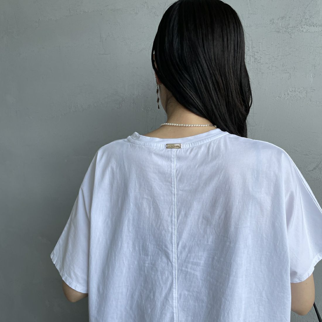 MICA&DEAL × JEANSFACTORY [マイカアンドディール × ジーンズファクトリー] ワイドショートスリーブTシャツ [0125209172-JF] WHITE &&モデル身長：160cm 着用サイズ：F&&