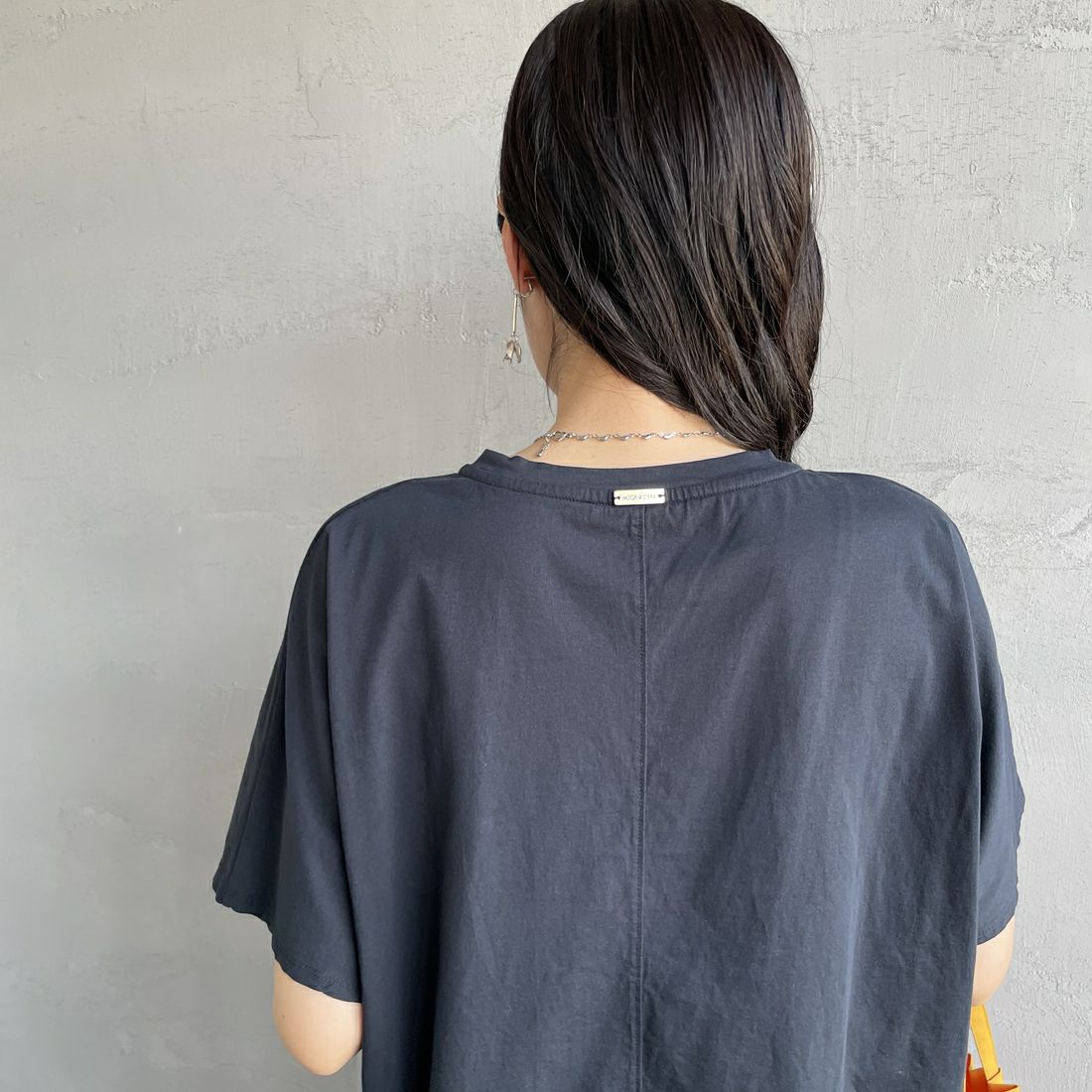 MICA&DEAL × JEANSFACTORY [マイカアンドディール × ジーンズファクトリー] ワイドショートスリーブTシャツ [0125209173-JF] NAVY &&モデル身長：160cm 着用サイズ：F&&