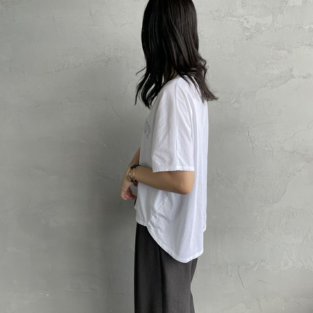 MICA&DEAL × JEANSFACTORY [マイカアンドディール × ジーンズファクトリー] ワイドショートスリーブTシャツ [0125209173-JF] WHITE &&モデル身長：160cm 着用サイズ：F&&