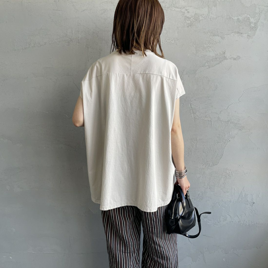 MICA&DEAL × JEANSFACTORY [マイカアンドディール × ジーンズファクトリー] フレンチスリーブ Tシャツ [0125209174-JF] BEIGE &&モデル身長：158cm 着用サイズ：F&&