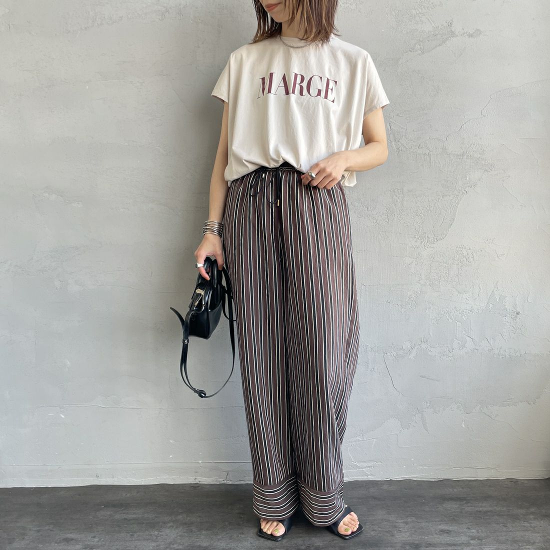 MICA&DEAL × JEANSFACTORY [マイカアンドディール × ジーンズファクトリー] フレンチスリーブ Tシャツ [0125209174-JF] BEIGE &&モデル身長：158cm 着用サイズ：F&&