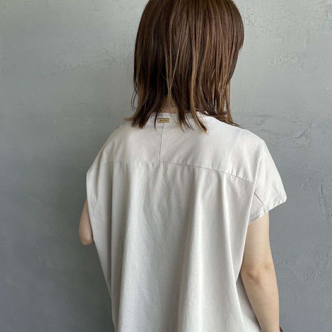 MICA&DEAL × JEANSFACTORY [マイカアンドディール × ジーンズファクトリー] フレンチスリーブ Tシャツ [0125209174-JF] BEIGE &&モデル身長：158cm 着用サイズ：F&&