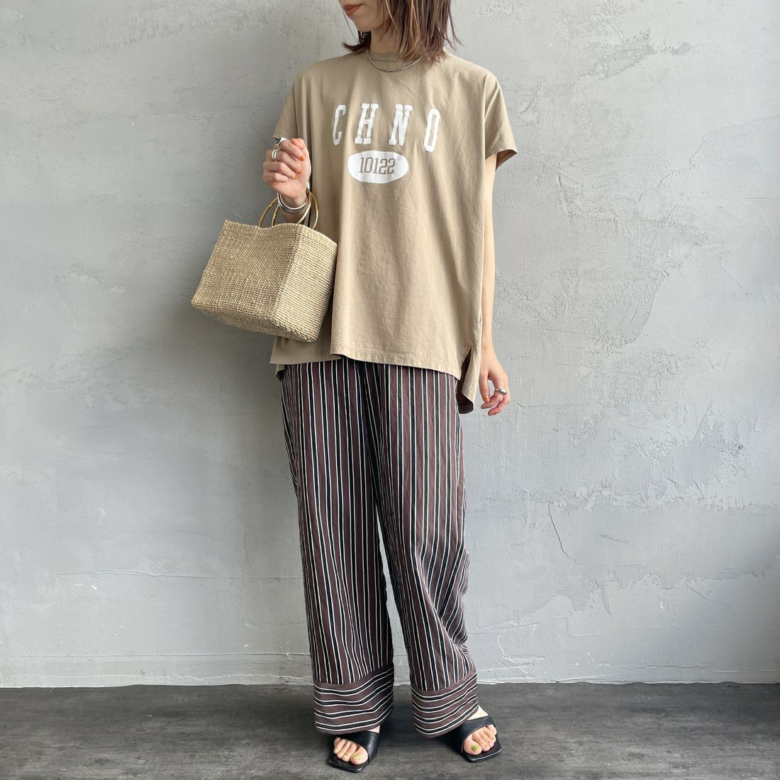 MICA&DEAL × JEANSFACTORY [マイカアンドディール × ジーンズファクトリー] フレンチスリーブ Tシャツ [0125209175-JF] BEIGE &&モデル身長：158cm 着用サイズ：F&&