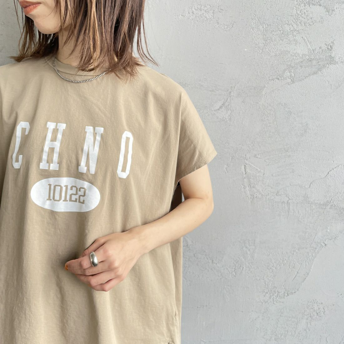 MICA&DEAL × JEANSFACTORY [マイカアンドディール × ジーンズファクトリー] フレンチスリーブ Tシャツ [0125209175-JF] BEIGE &&モデル身長：158cm 着用サイズ：F&&