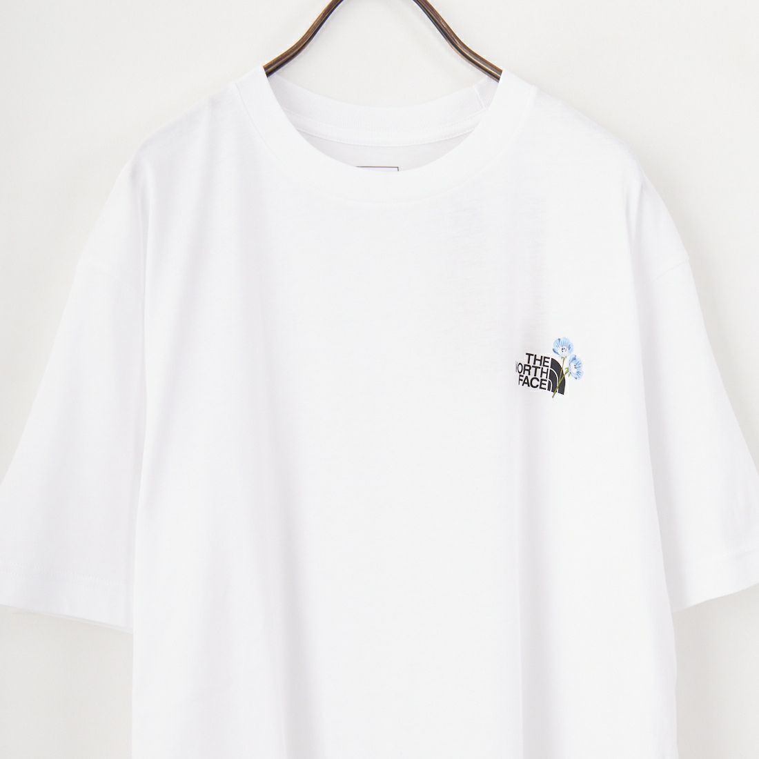 THE NORTH FACE [ザ ノースフェイス] ショートスリーブフラワーロゴTシャツ [NT32546] W