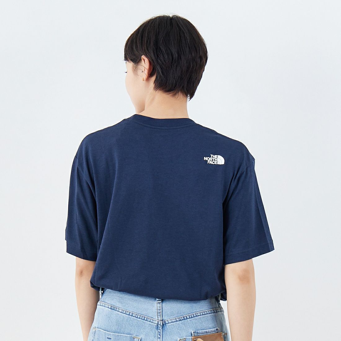 THE NORTH FACE [ザ ノースフェイス] ショートスリーブフラワーロゴTシャツ [NT32546] UN &&モデル身長：160cm 着用サイズ：S&&