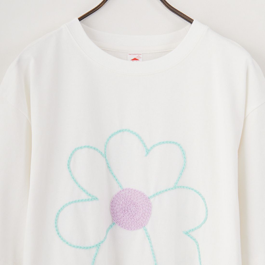 ChahChah [チャーチャー] フラワー刺繍ショートスリーブTシャツ [CC-25SS-C01] PURE WHITE