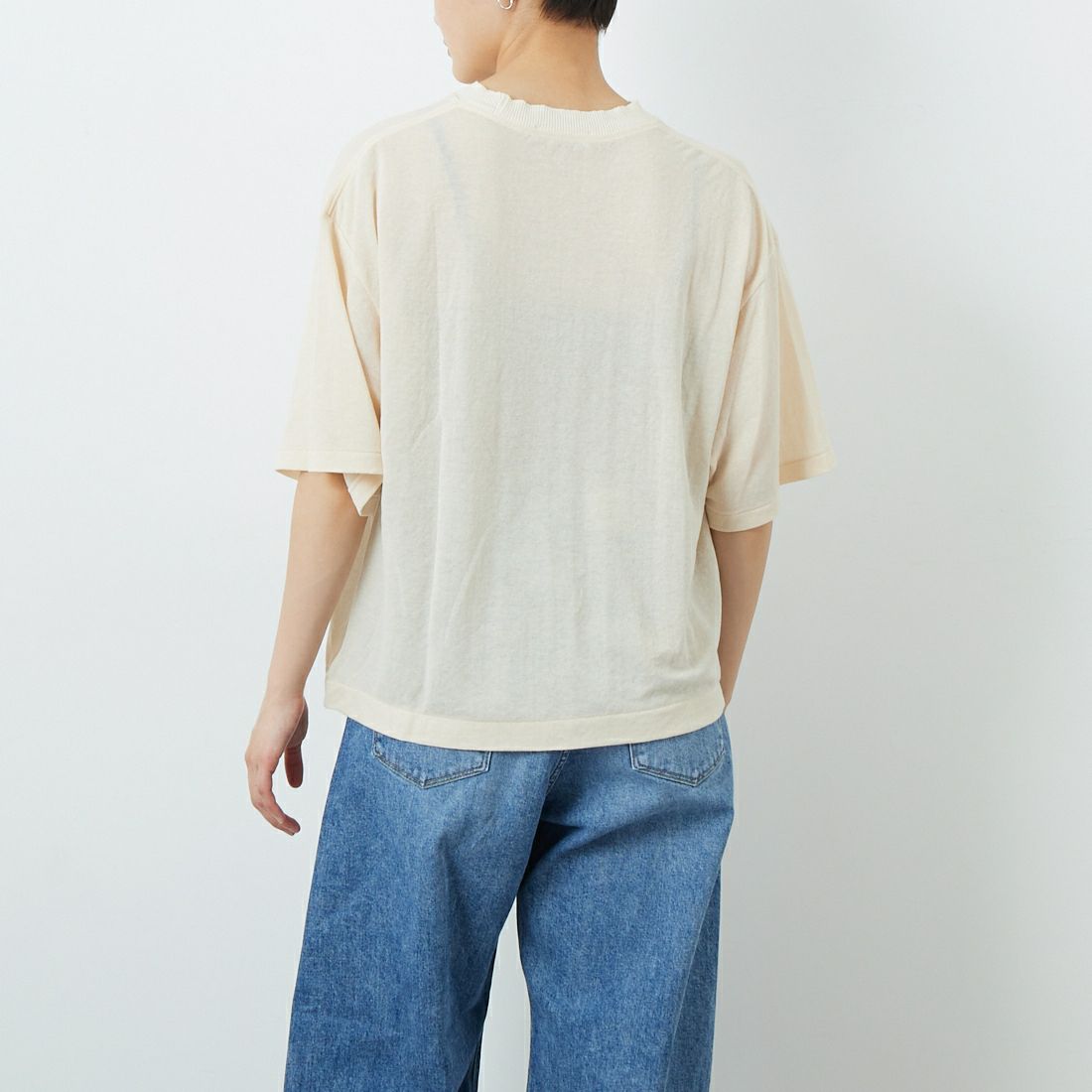 THE SHINZONE [ザ シンゾーン] シアーガーゼハーフスリーブTシャツ [25SMSCU01] 02 ECRU &&モデル身長：160cm 着用サイズ：F0&&