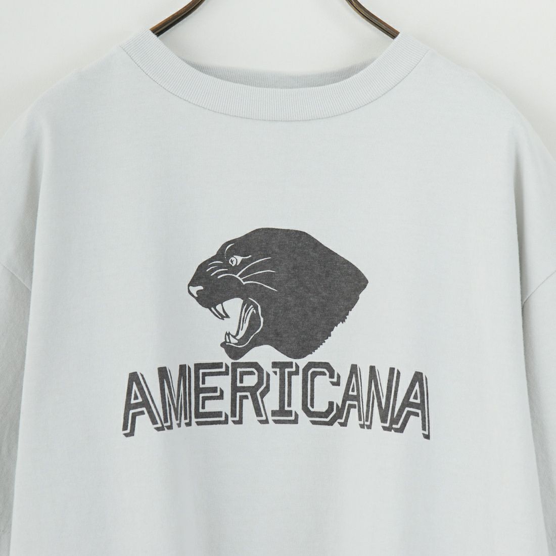 Americana × JEANS FACTORY [アメリカーナ × ジーンズファクトリー] 別注 オゾンバイオ加工 ロゴプリントTシャツ [ASO-795-1-JF] LT.GREY