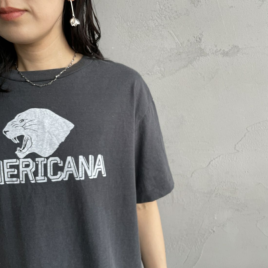 Americana × JEANS FACTORY [アメリカーナ × ジーンズファクトリー] 別注 オゾンバイオ加工 ロゴプリントTシャツ [ASO-795-1-JF] SUMIKURO