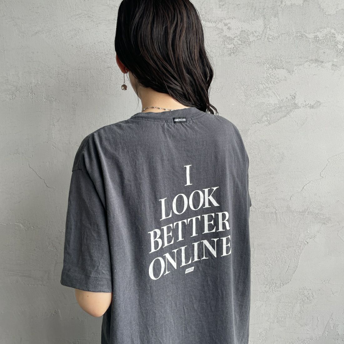 Americana × JEANS FACTORY [アメリカーナ × ジーンズファクトリー] 別注 オゾンバイオ加工 バックプリントTシャツ [ASO-795-2-JF] SUMIKURO &&モデル身長：160cm 着用サイズ：F&&
